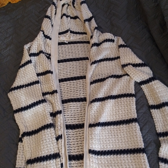 Sweater - Picture 2 of 3